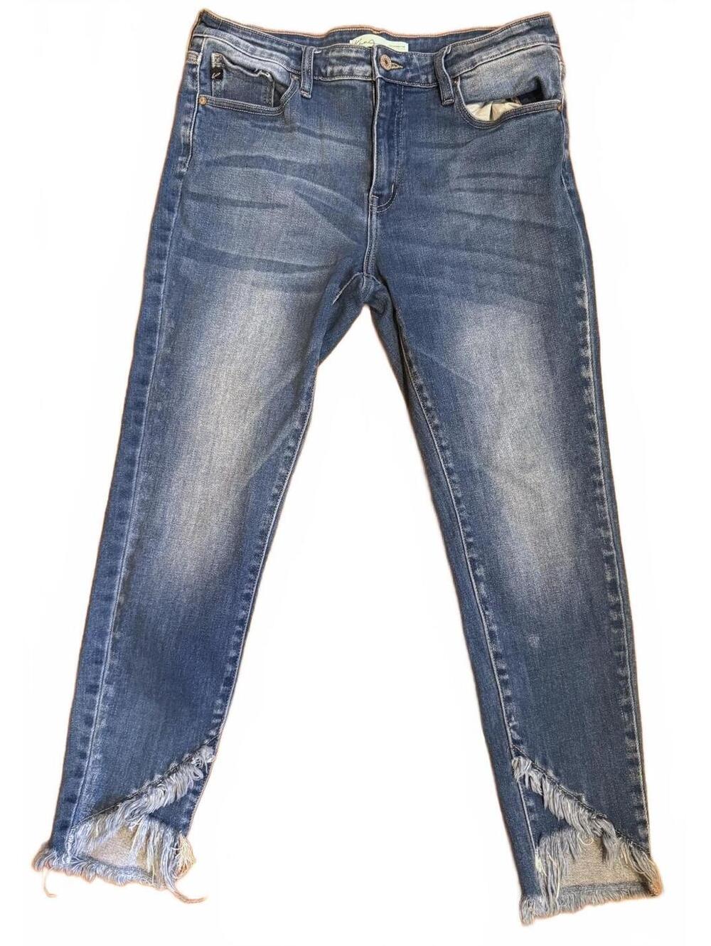 KanCan Frayed Step-Hem Ankle Jeans Size 30 / 11